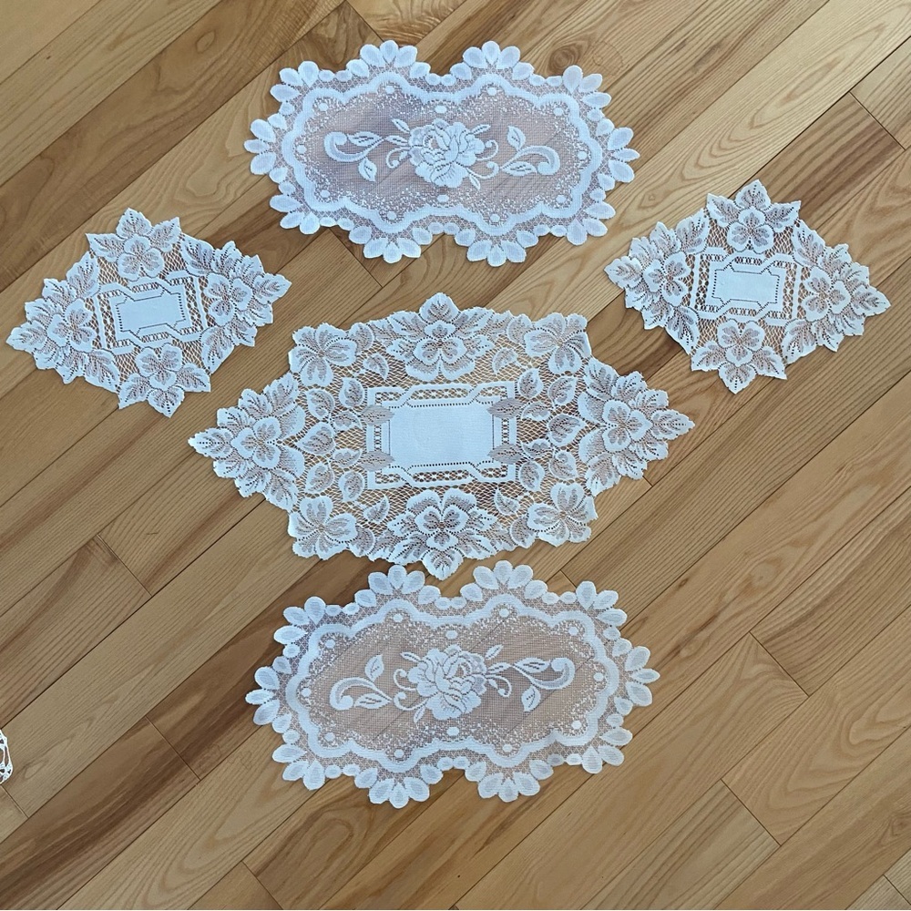 Five piece lace table setting